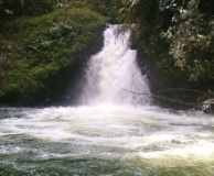 Imagen Cascada Cóndor Pacha